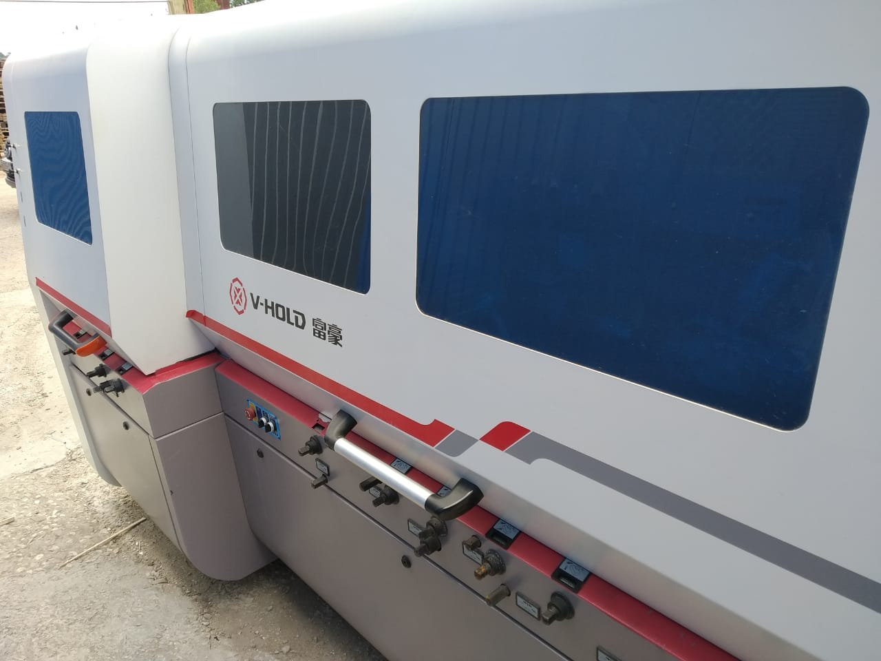 Продаём 4-х сторонний станок VH-M621HS с пильным узлом 2018 г.в.