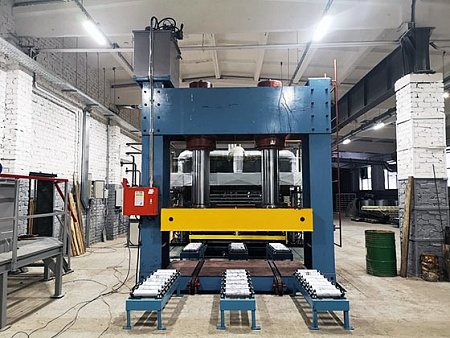 2023 год. Холодный пресс для фанеры в Костромской области