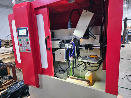 2025 год. Станок для заточки передней/задней граней дисковых пил MF158C для завода в Санкт-Петербурге