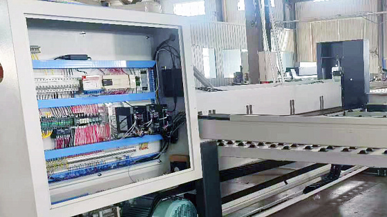 2026 год. Автоматический пильный центр для раскроя плит для Московской области