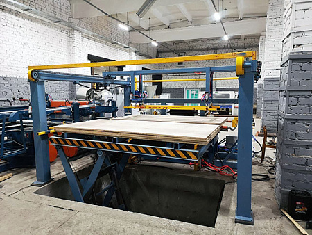 2023 год. Вакуумный загрузчик фанеры в Костромской области