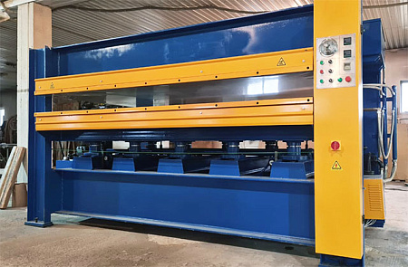 2023 год. Гидравлический горячий пресс 3000х2100 мм в Московской области