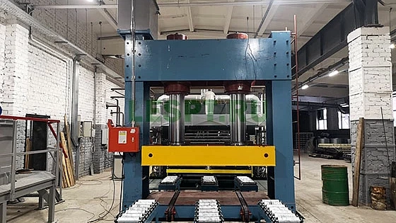 2023 год. Холодный пресс для фанеры в Костромской области