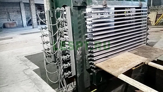 2020 год. Линия производства фанеры в Костромской области